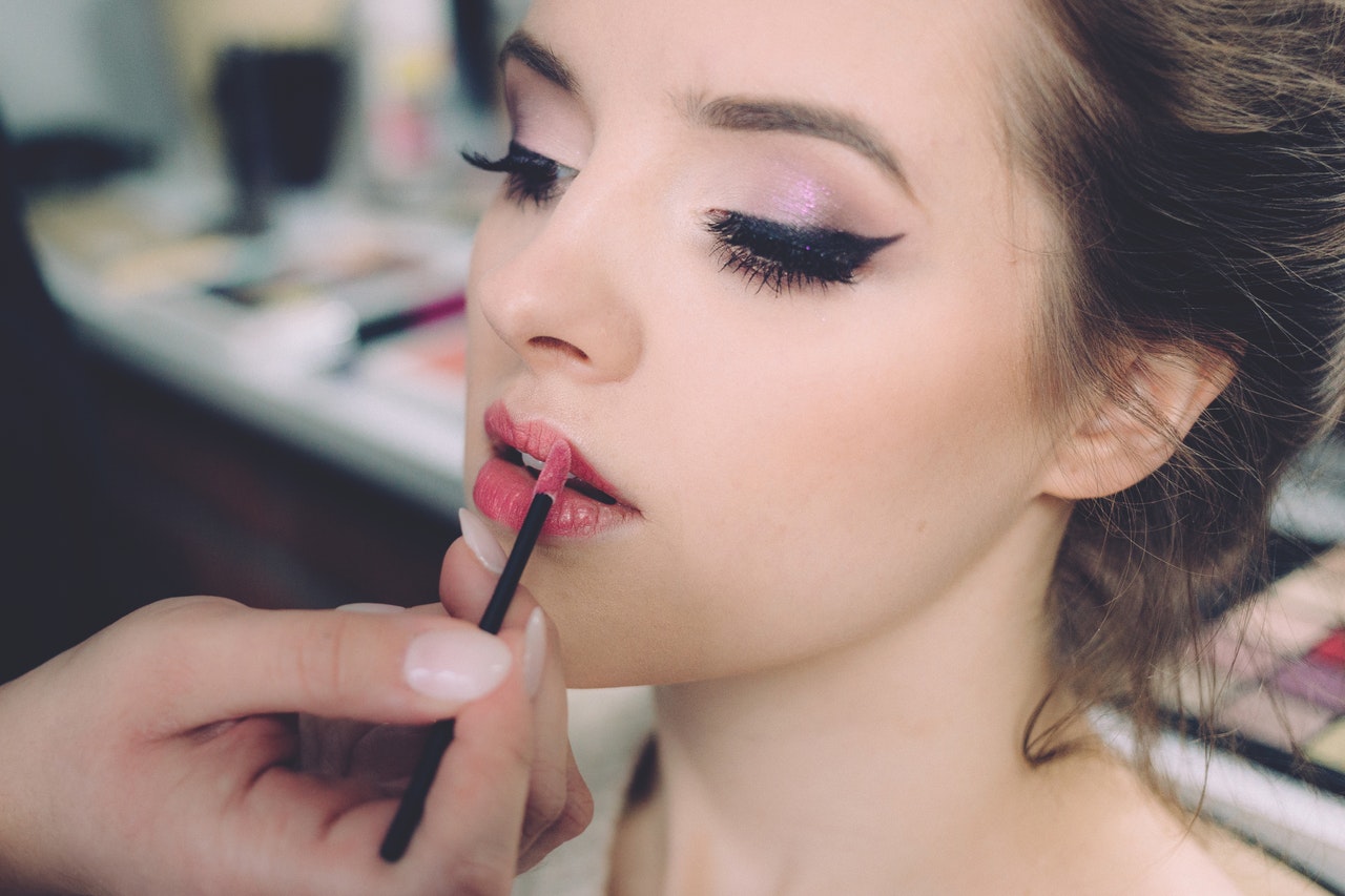 Jasa Make Up Pesta Terbaik dengan Harga Bersaing! pexels freestocksorg 457701 jasa make up pesta
